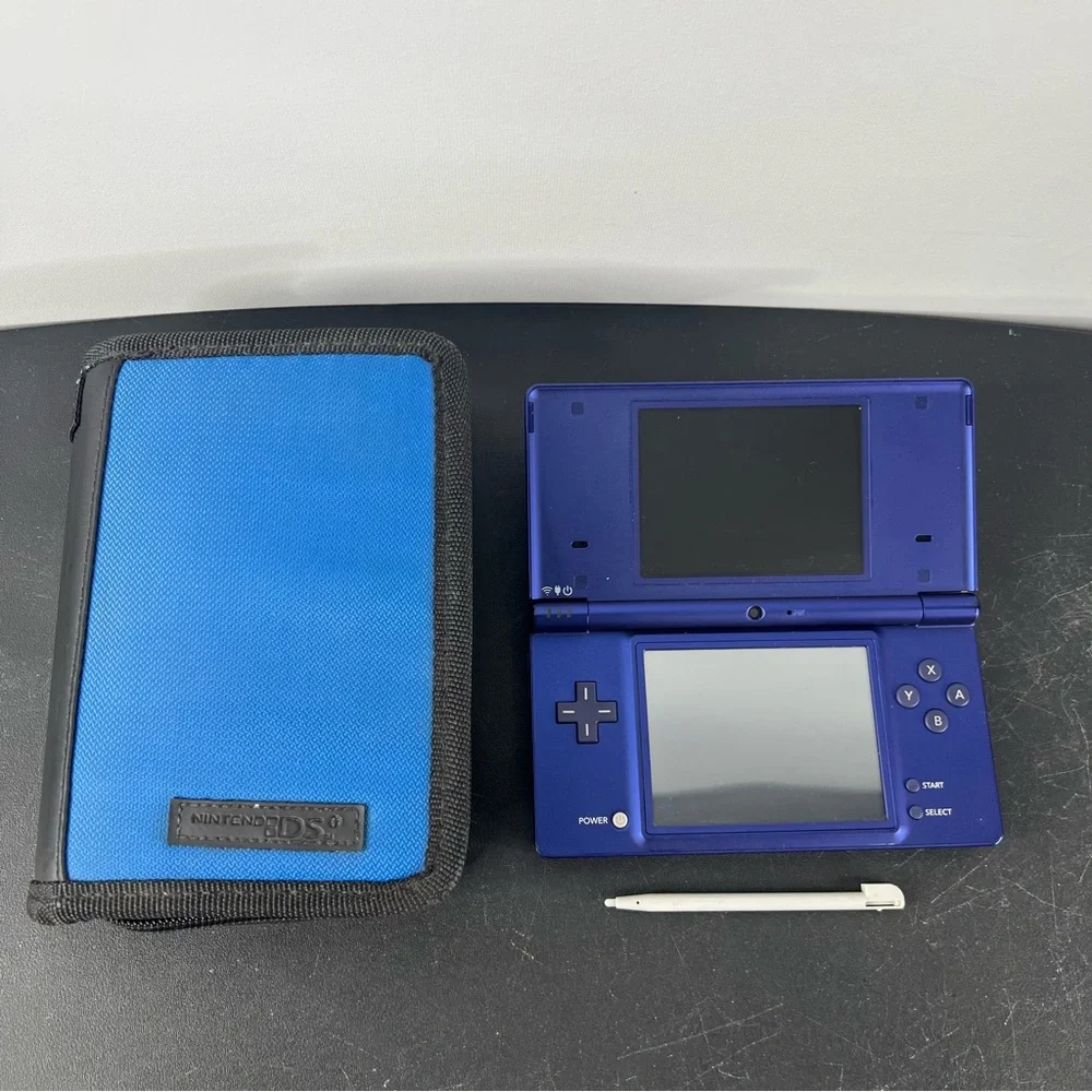Nintendo DSi Midnight Blue Console, Games, & Carrying Case